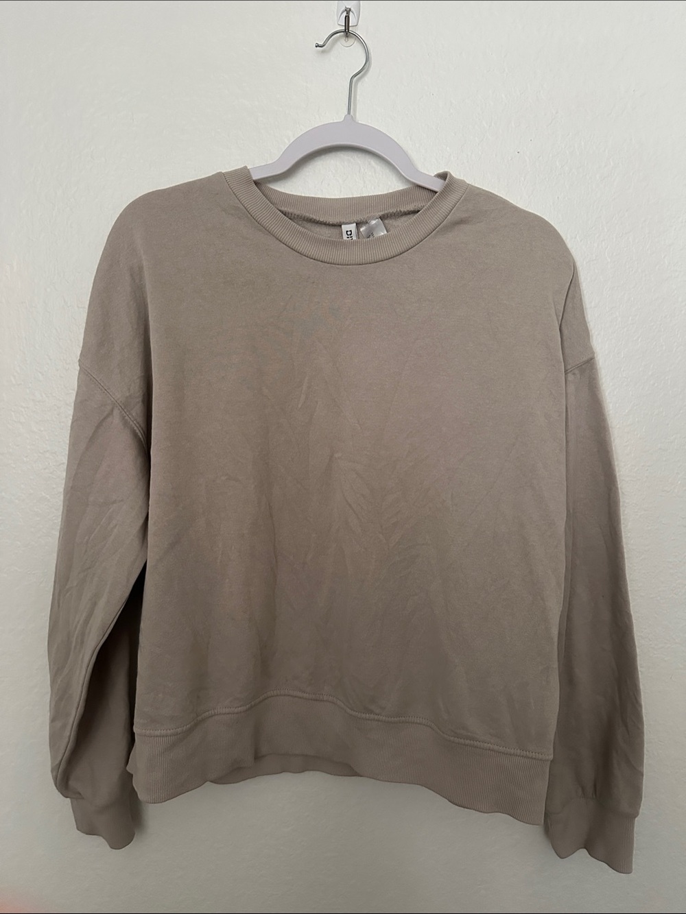 Women’s Crewneck Sweatshirt in Taupe